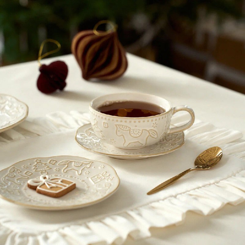 Красивые изделия из фарфора от локальног…