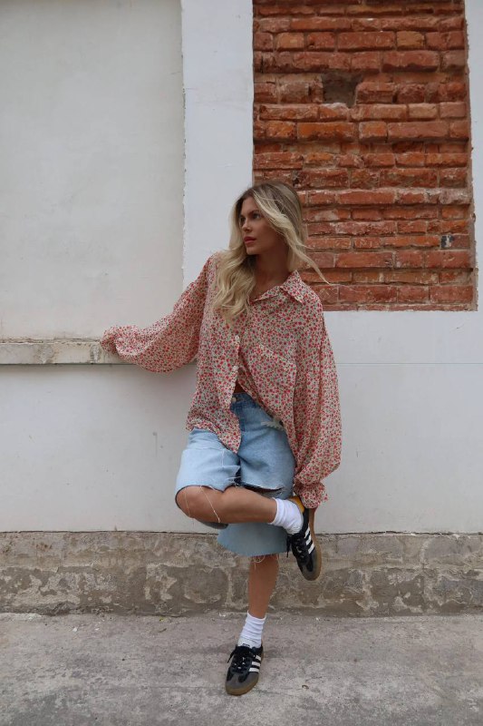 Какая летняя блуза найдена в Cantik. Это…