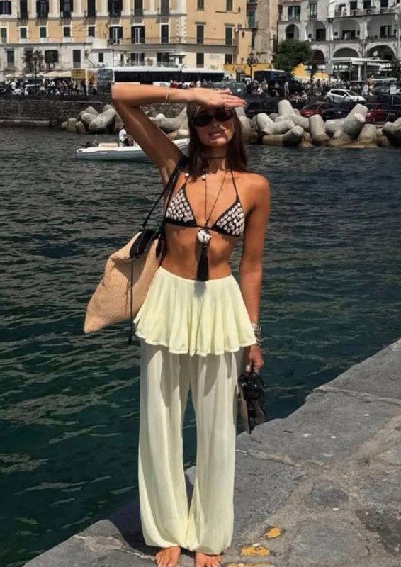 Resort style: эстетика морского побережьяМногие ошибочно думают, что пляжная эст…
