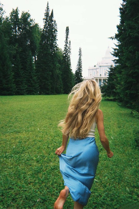Вещь дня.На днях бегала по полю Ораниенб…